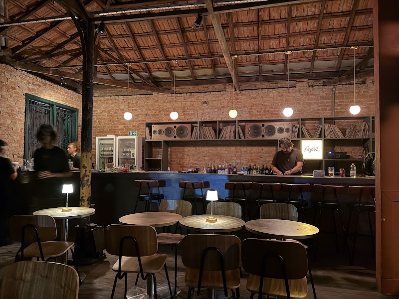 Fugaz Bar